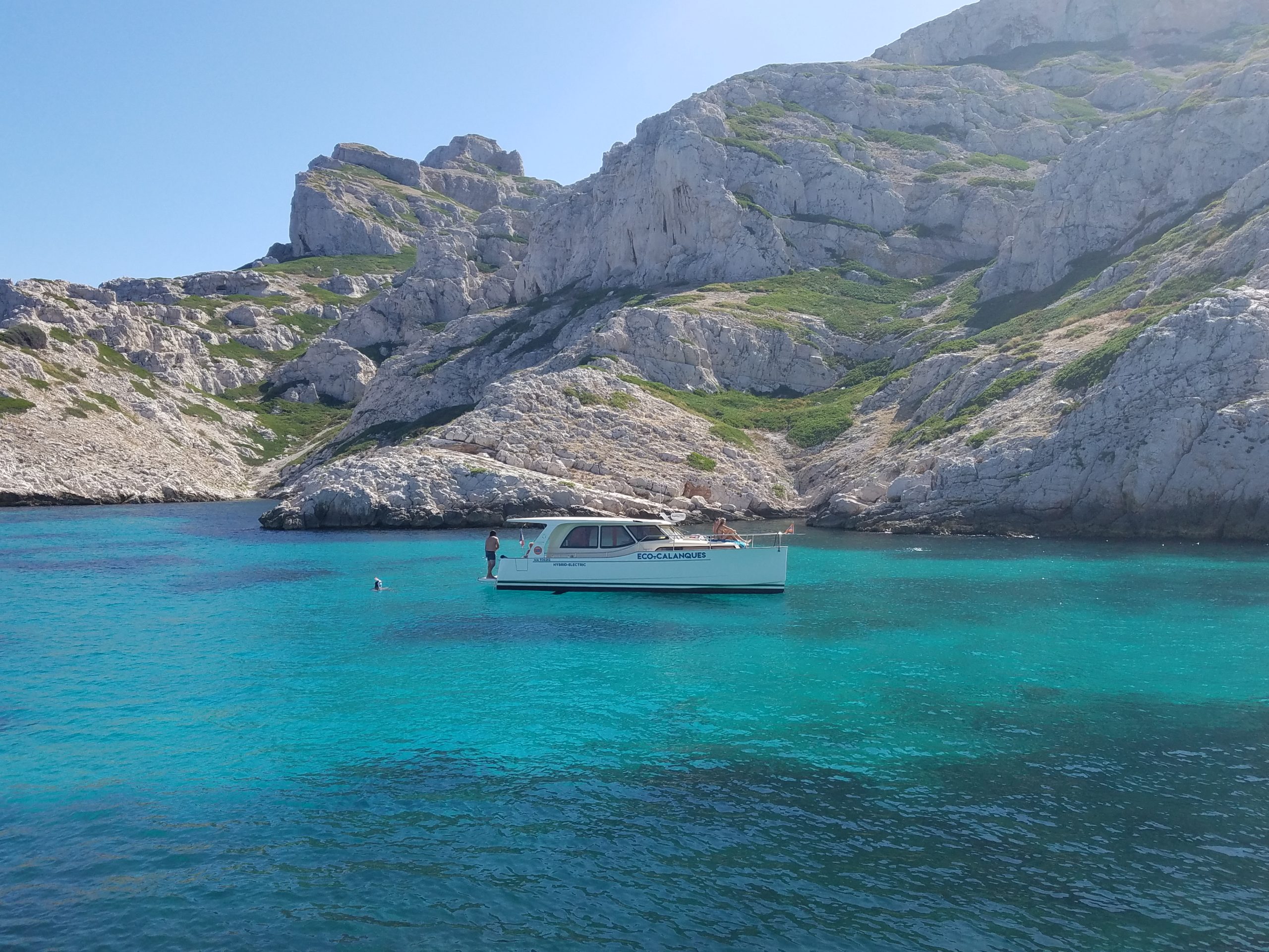 You are currently viewing Calanque en hiver à Marseille, l’activité à faire en bateau