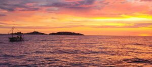 Sunset en bateau pres des Calanques